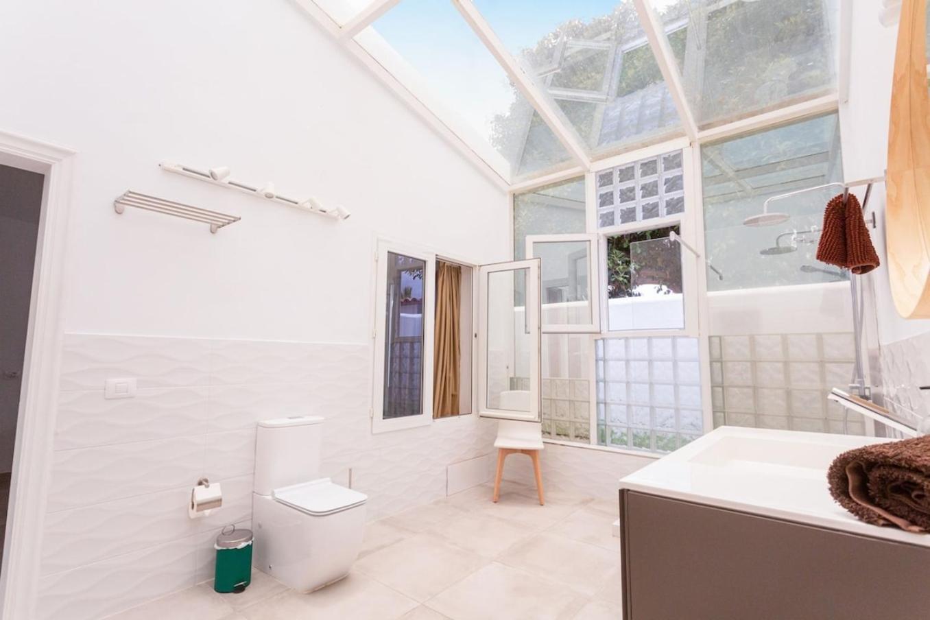 סן מיגל דה אבונה Alamos Park-Stunning Villa In Huge Private Grounds מראה חיצוני תמונה