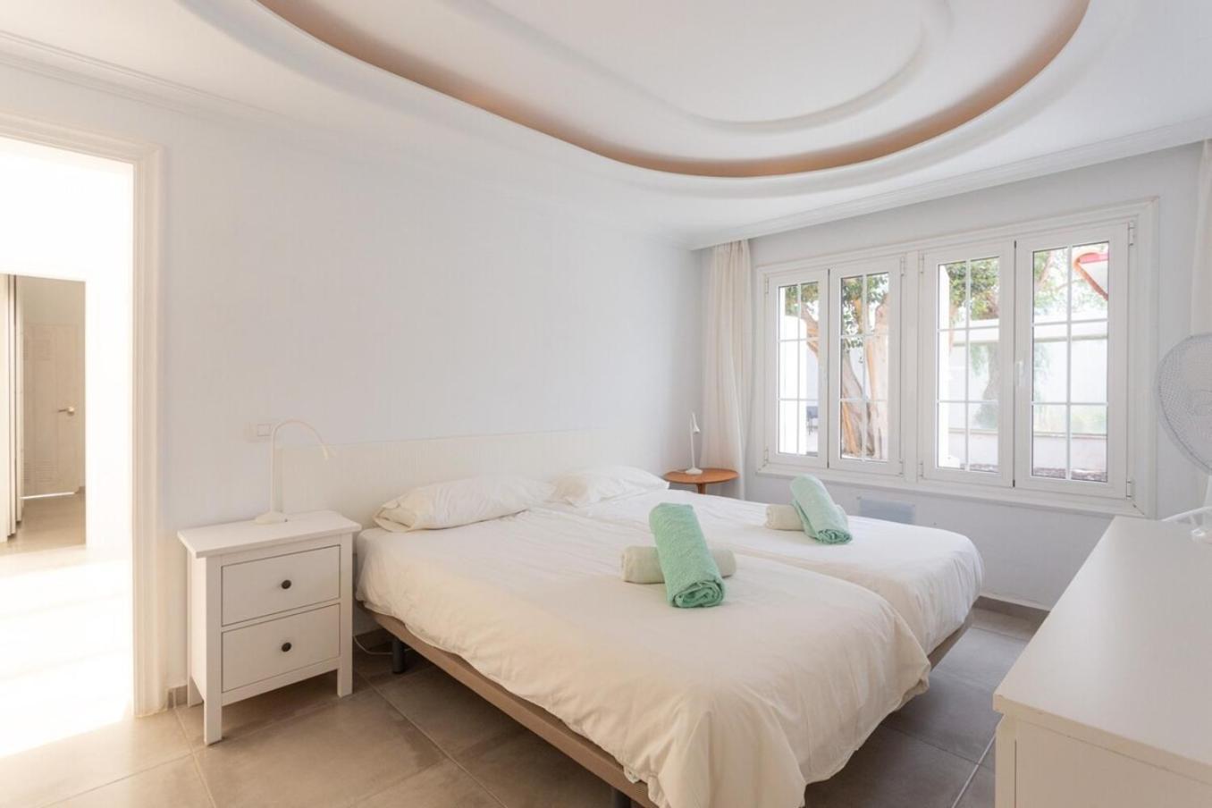 סן מיגל דה אבונה Alamos Park-Stunning Villa In Huge Private Grounds מראה חיצוני תמונה
