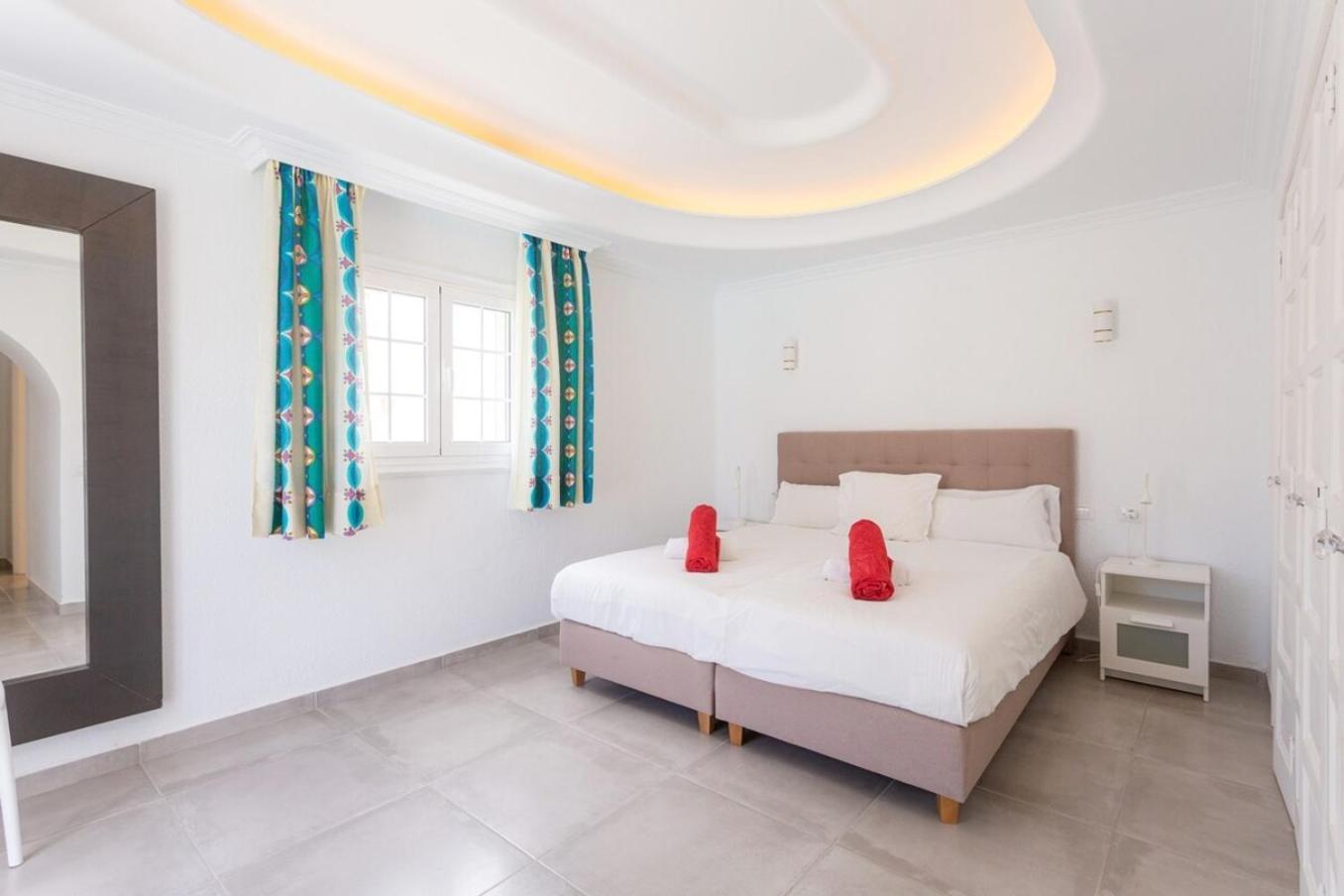 סן מיגל דה אבונה Alamos Park-Stunning Villa In Huge Private Grounds מראה חיצוני תמונה